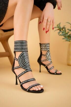 Jessi Siyah Saten Boncuk İşlemeli Bootie Jessi Siyah Saten Boncuk İşlemeli Bootie