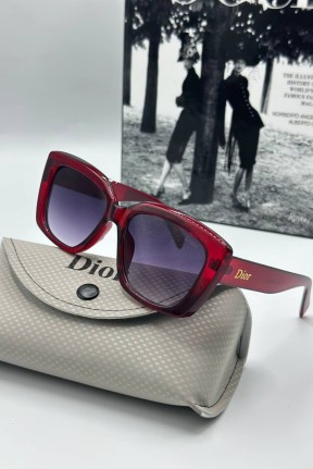 Dior Soft Kırmızı Romantik Kombinlerin Yıldızı Kadın Gözlük G1871 Dior Soft Kırmızı Romantik Kombinlerin Yıldızı Kadın Gözlük G1871