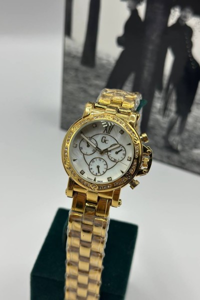 Guess Gold Kadın Kol Saat S810 Guess Gold Kadın Kol Saat S810