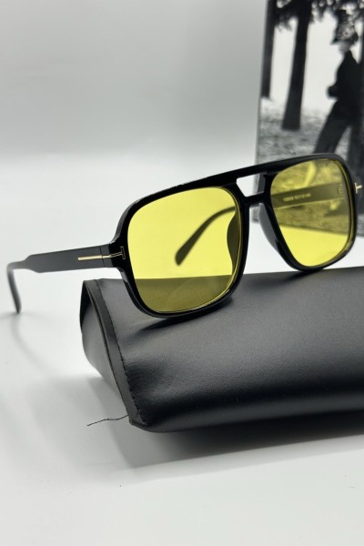 Tom Ford Siyah Çerçeve Sarı Cam Unisex Güneş Gözlüğü G1979-VLL Tom Ford Siyah Çerçeve Sarı Cam Unisex Güneş Gözlüğü G1979-VLL