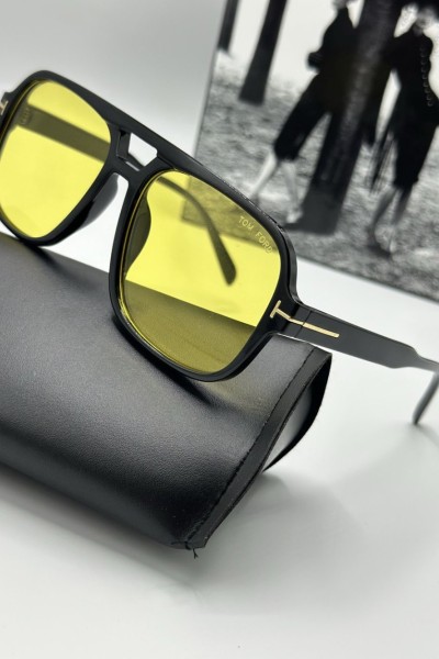 Tom Ford Siyah Çerçeve Sarı Cam Unisex Güneş Gözlüğü G1979-VLL Tom Ford Siyah Çerçeve Sarı Cam Unisex Güneş Gözlüğü G1979-VLL